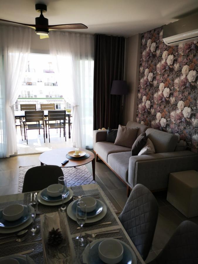 Seaside Modern Holiday Home For Family Vokolidha Экстерьер фото